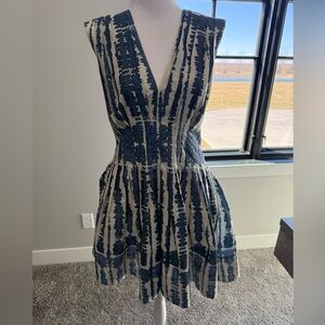 BR mini dress. Worn once size 6.